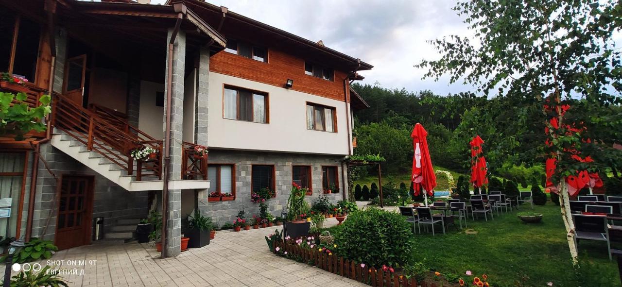 Simitli Alpine Garden Hotel מראה חיצוני תמונה