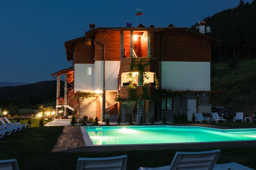 Simitli Alpine Garden Hotel מראה חיצוני תמונה