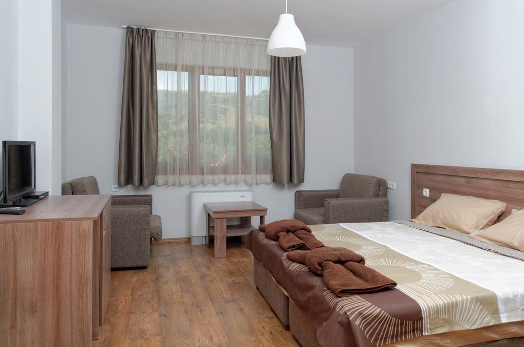 Simitli Alpine Garden Hotel חדר תמונה